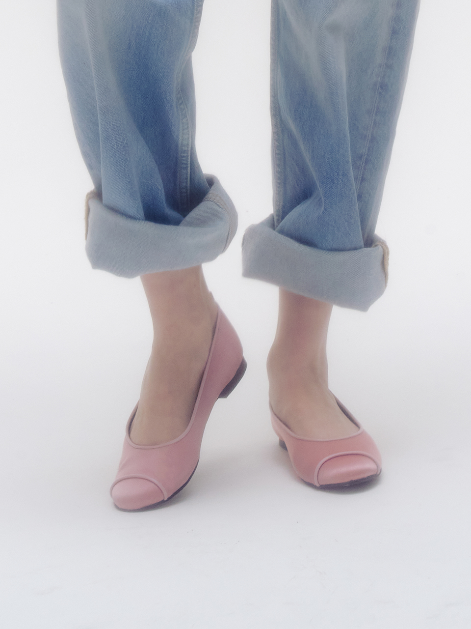 SIlky flat shoes
